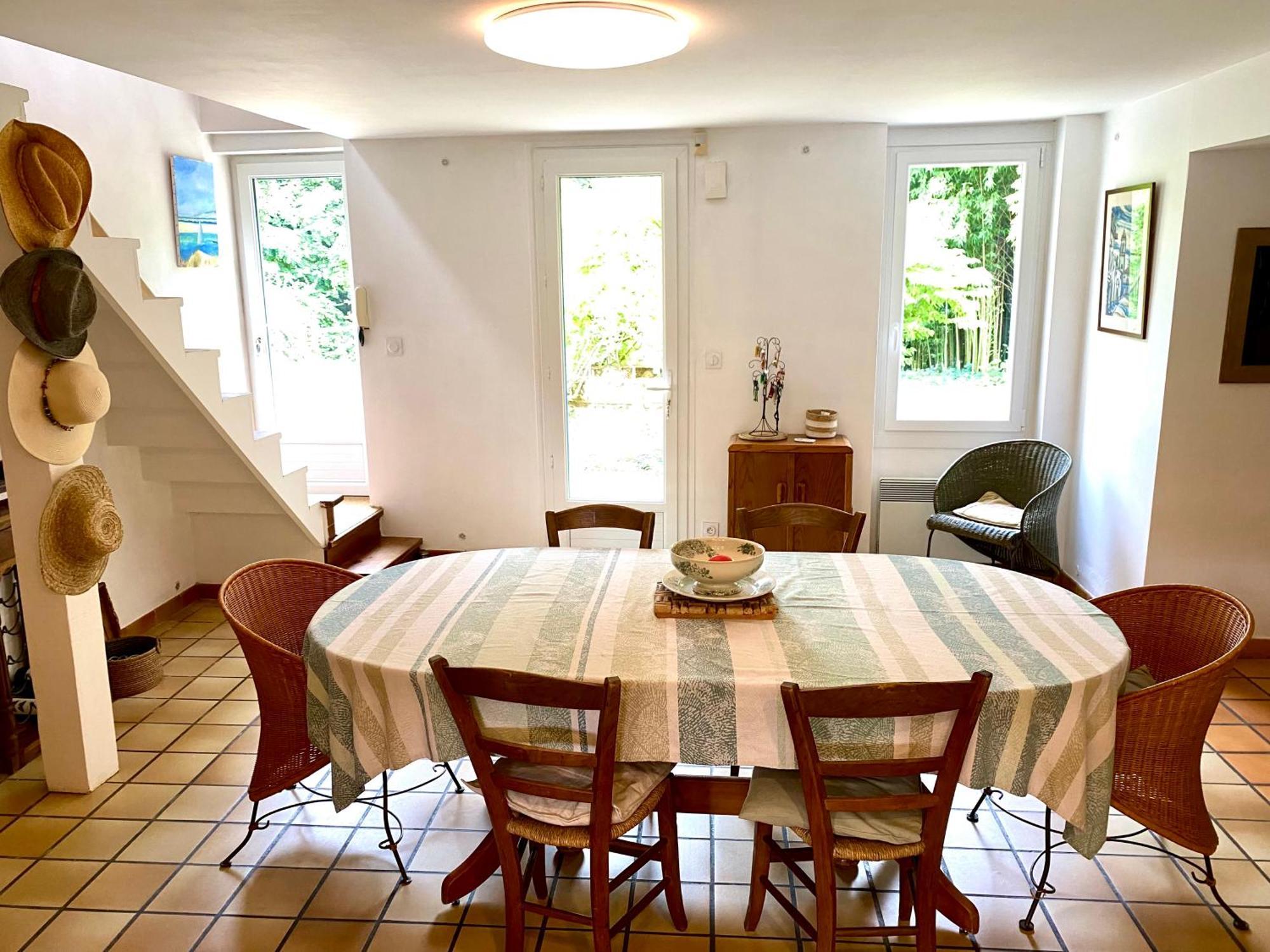 Gite La Maison De La Pimpine Lignan De Bordeaux Bagian luar foto